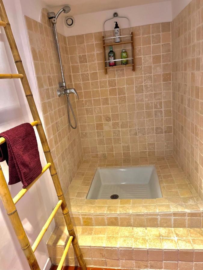 Appartement De Charme Au Coeur De Грас Екстериор снимка
